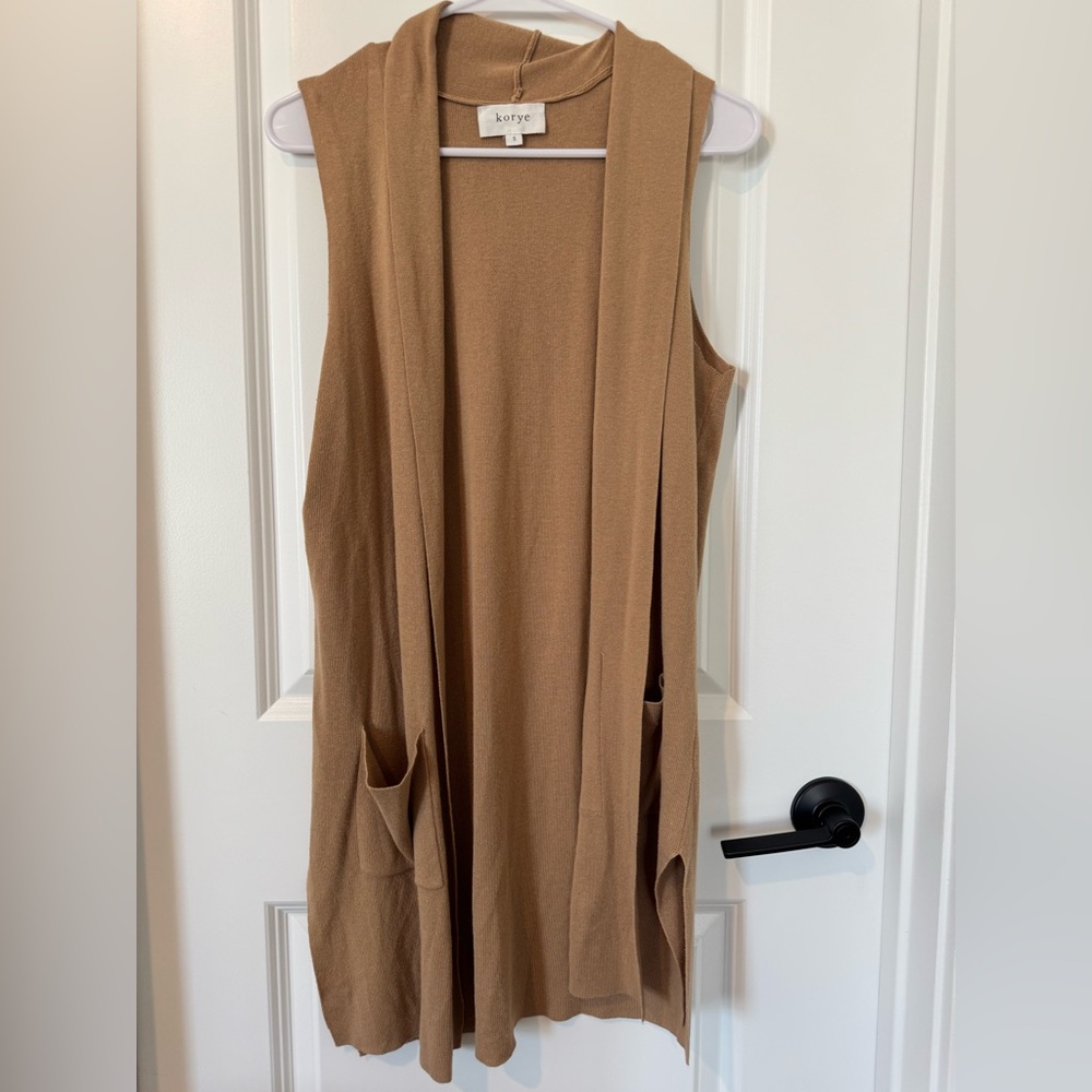 Korye Tan Sleeveless Cardigan Vest